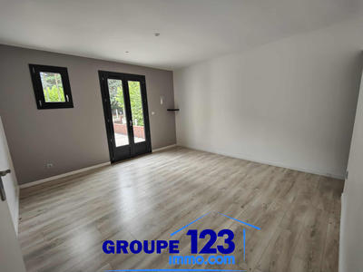 Maison - 253 m² - 7 pièces