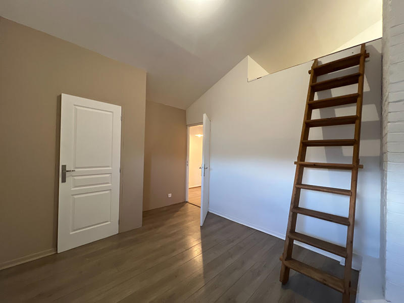 Appartement - 125 m² - 6 pièces