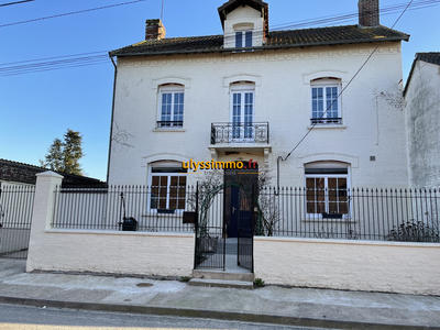 Maison traditionnelle - 114 m² - 5 pièces