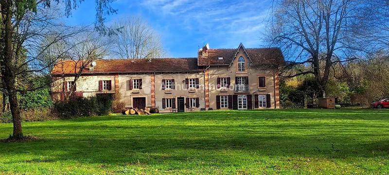 Maison - 479 m² - 19 pièces