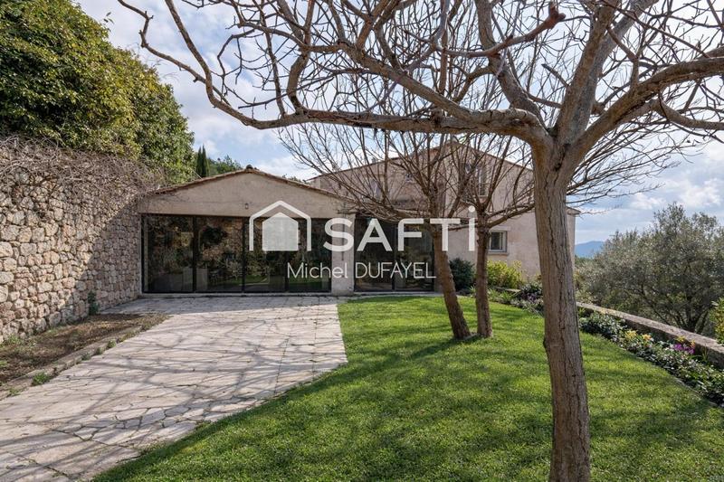 Maison - 350 m² - 8 pièces