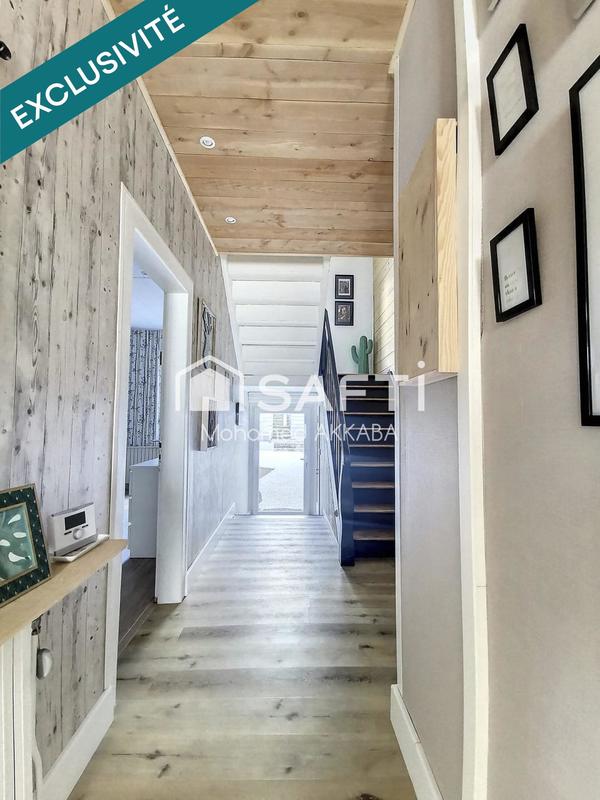 Maison - 250 m² - 8 pièces