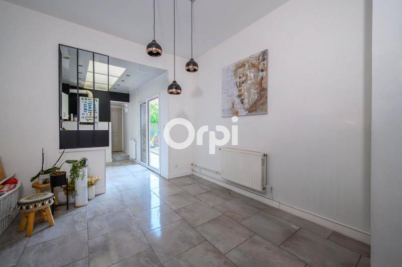 Maison - 97 m² - 5 pièces