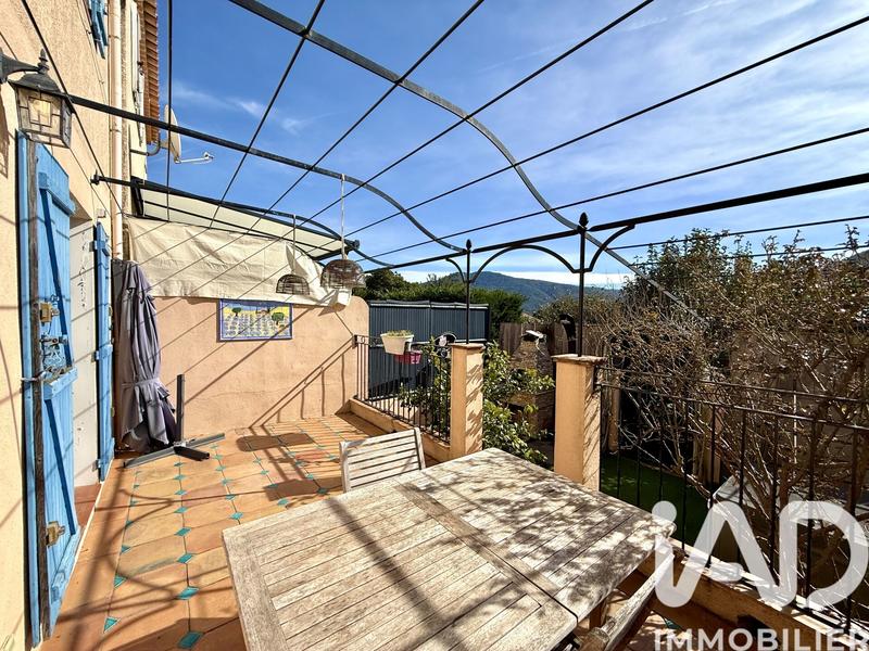 Maison - 94 m² - 5 pièces