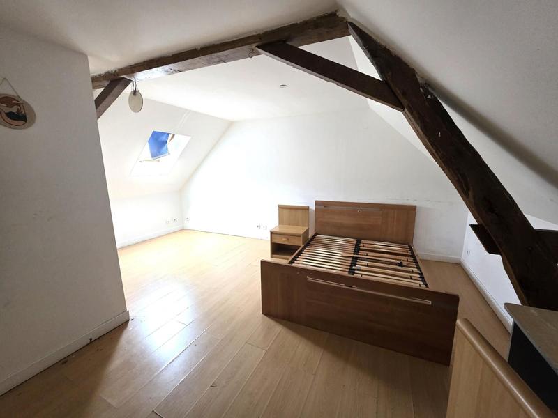 Maison - 215 m² - 10 pièces