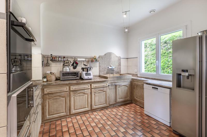 Maison - 226 m² - 8 pièces