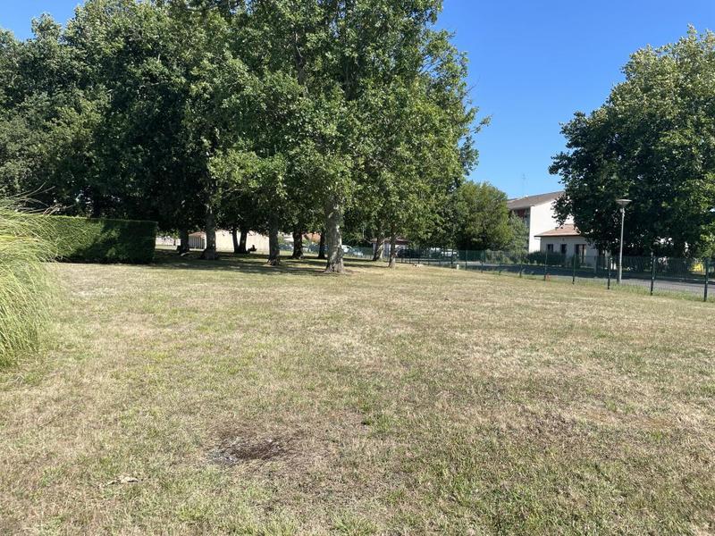 Terrain constructible - 604 m²