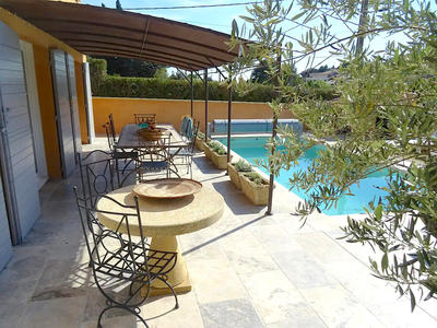 Villa - 134 m² - 6 pièces