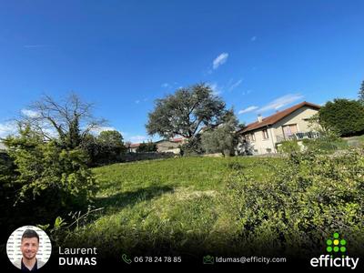 Terrain - 784 m²