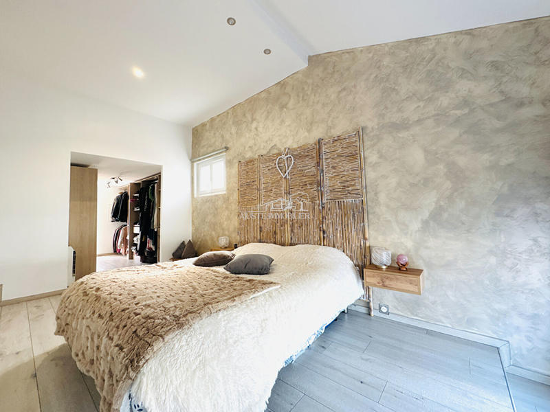 Maison - 136 m² - 4 pièces