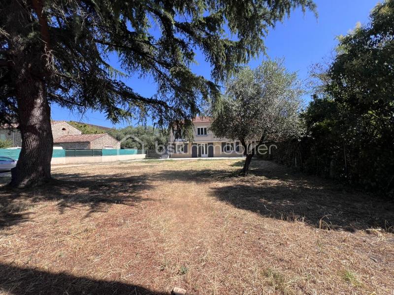 Maison traditionnelle - 146 m² - 6 pièces