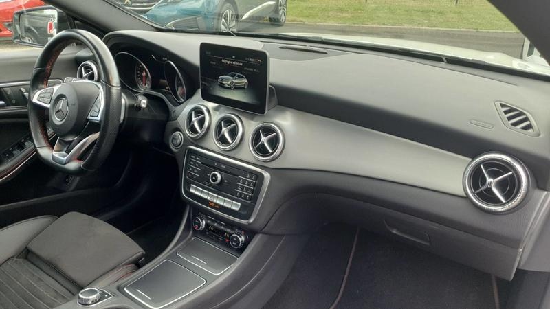 Mercedes Cla Shooting Break Classe 200 CDi 136 7g-Dct Amg Line - Automatique