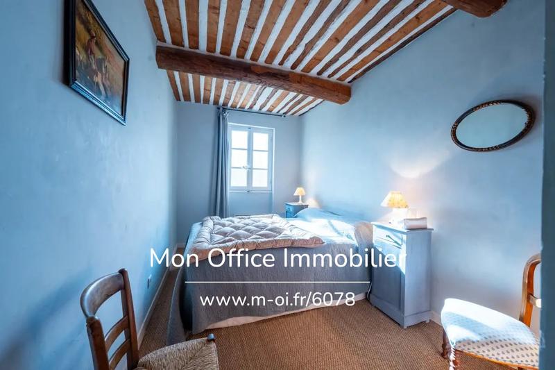 Maison - 255 m² - 10 pièces