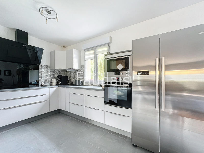 Maison - 141 m² - 7 pièces