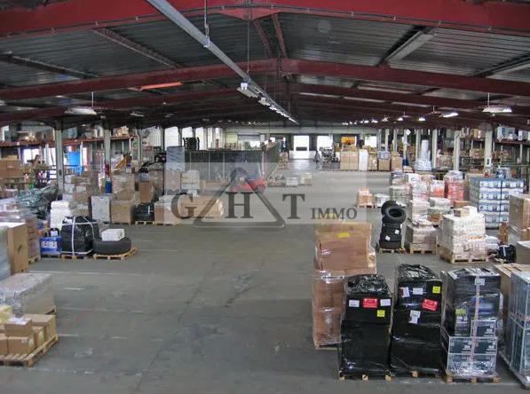 Entrepôt - 3 435 m²