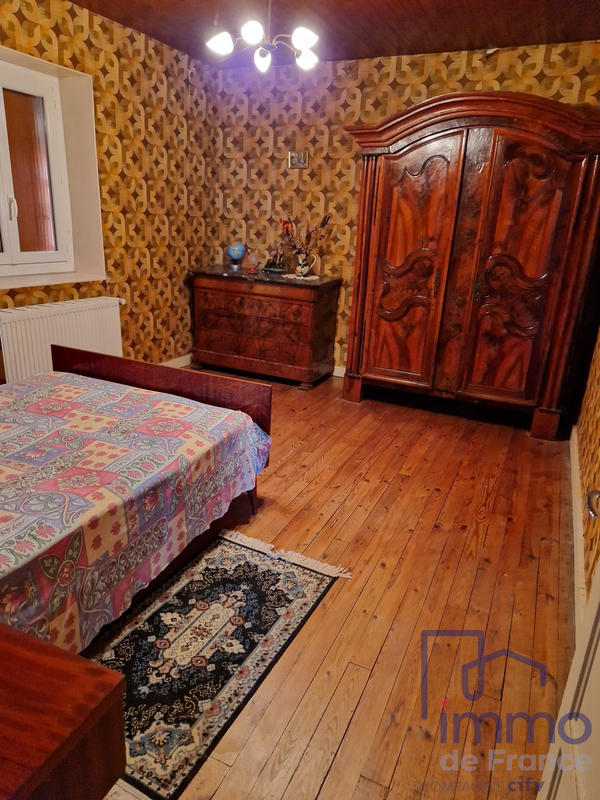 Maison traditionnelle - 129 m² - 6 pièces