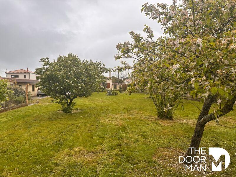 Terrain constructible - 1 024 m²