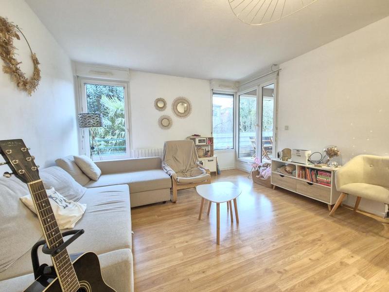 Appartement ancien - 69 m² - 3 pièces