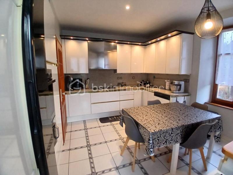 Maison de maîtres - 220 m² - 8 pièces