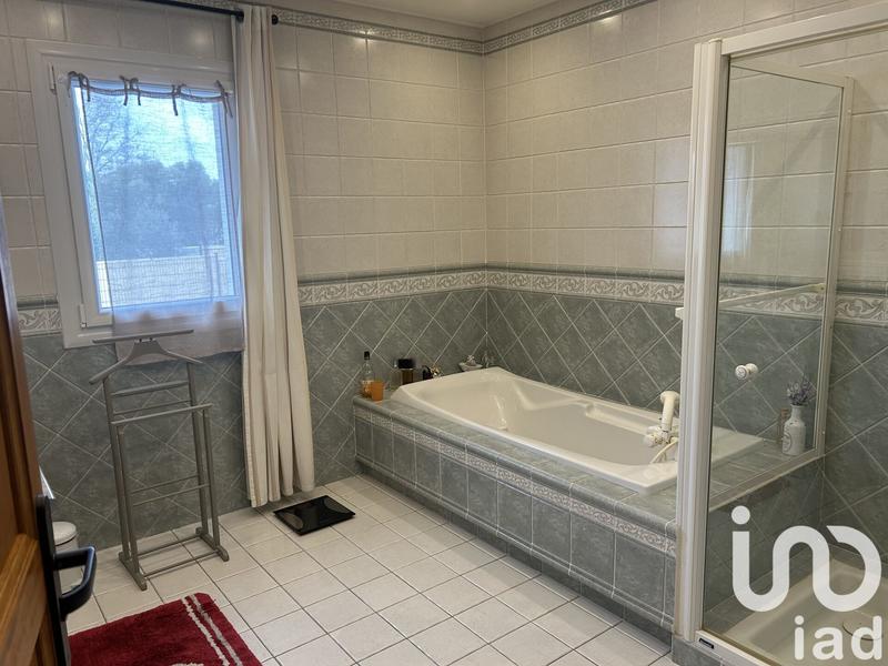 Maison - 286 m² - 8 pièces