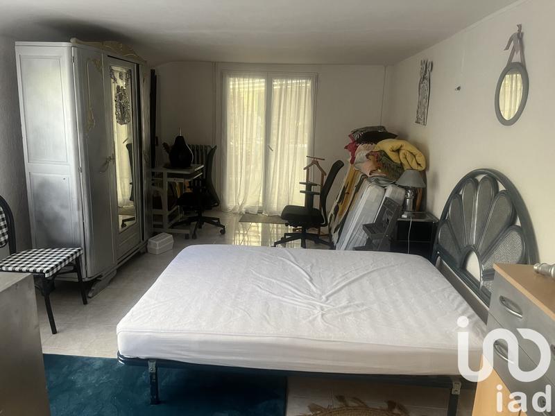 Maison - 180 m² - 8 pièces