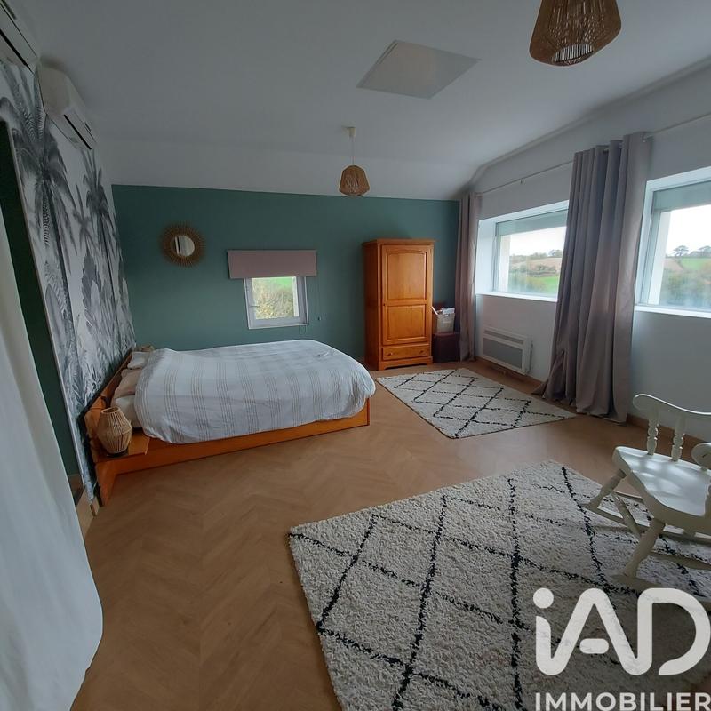 Maison - 236 m² - 10 pièces