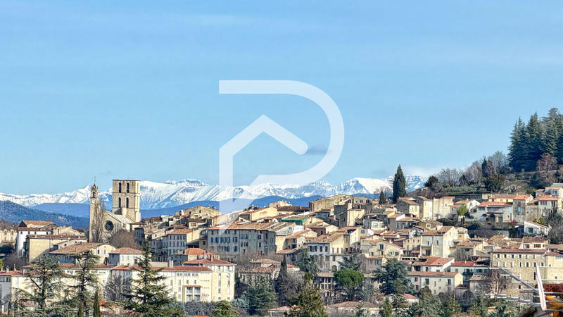 Villa - 164 m² - 8 pièces