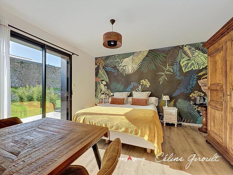 Maison - 283 m² - 11 pièces