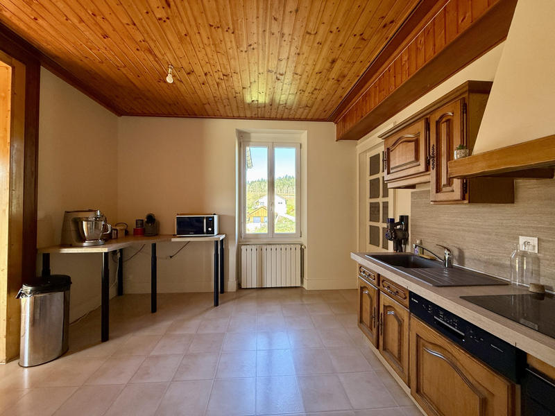 Appartement - 155 m² - 6 pièces