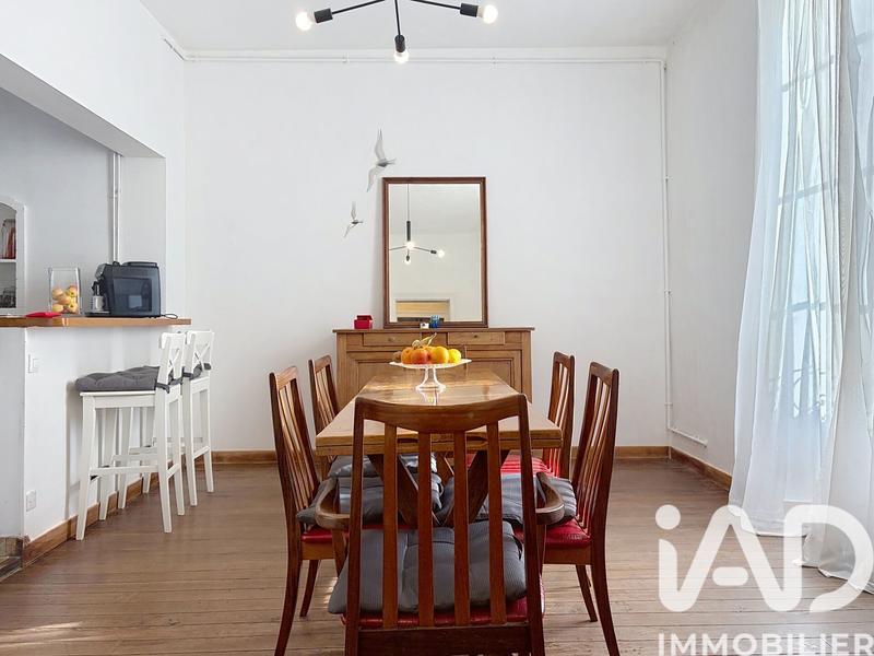 Maison - 205 m² - 9 pièces