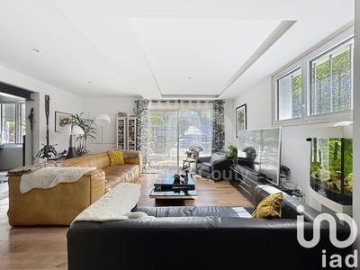 Maison - 200 m² - 11 pièces