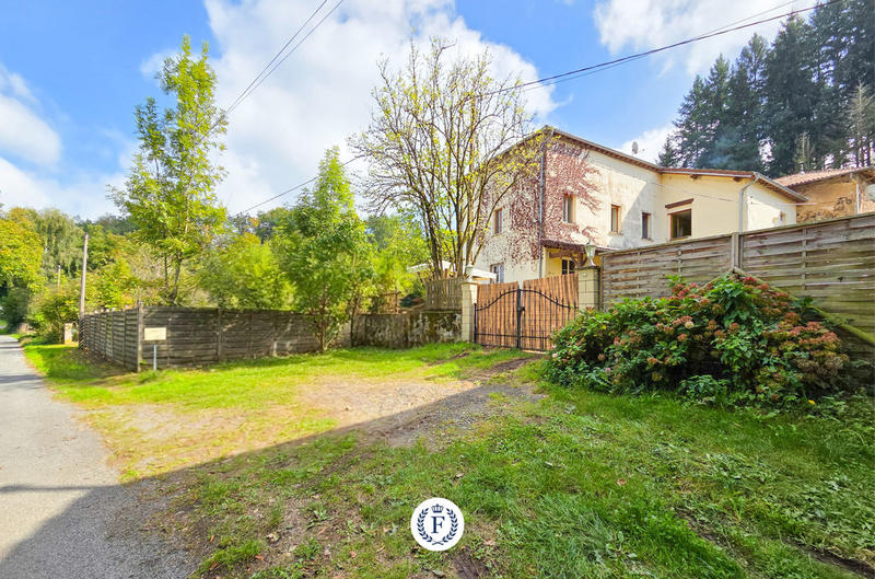 Maison - 224 m² - 8 pièces