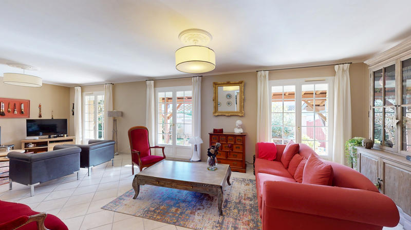 Maison - 140 m² - 4 pièces