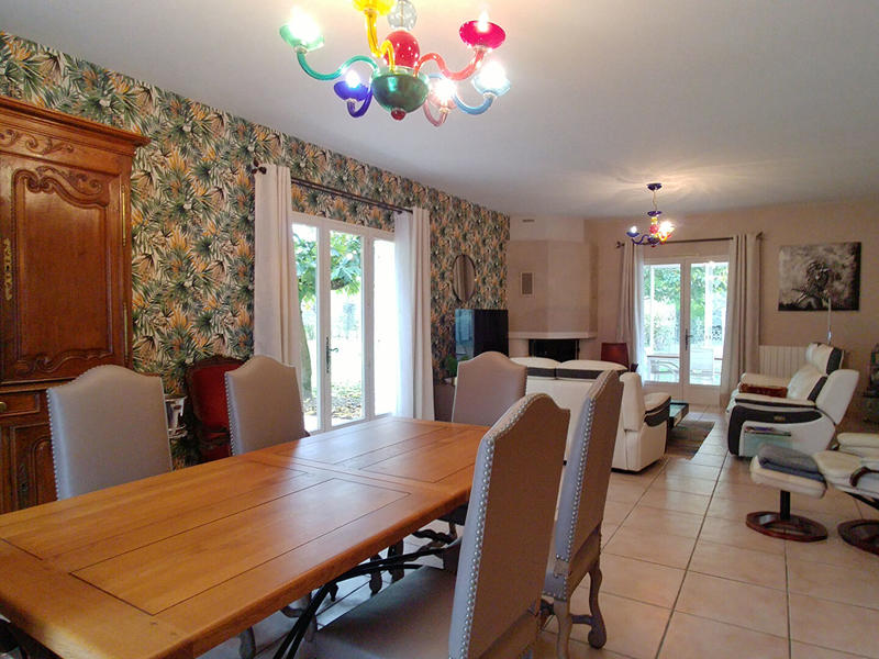 Maison - 200 m² - 6 pièces