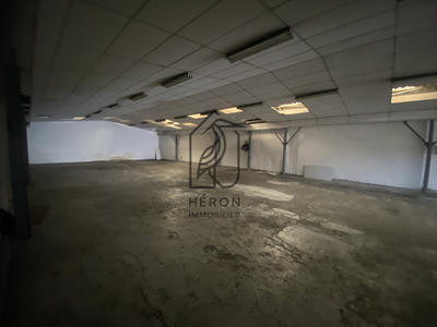 Entrepôt - 285 m²