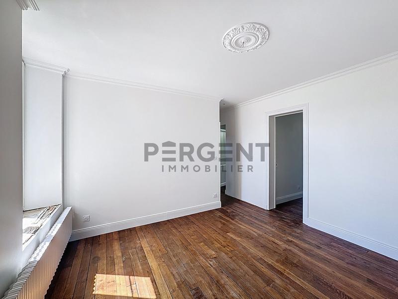 Appartement - 80 m² - 5 pièces