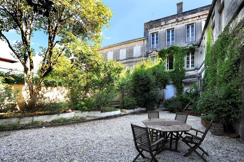 Hôtel particulier - 420 m² - 14 pièces