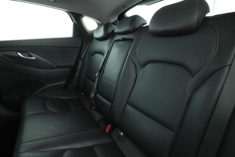 Hyundai i30 Fastback 1.4 t-GDi Executive Dct-7 140 ch