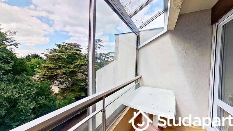 Chambre - 90 m² - 1 pièce