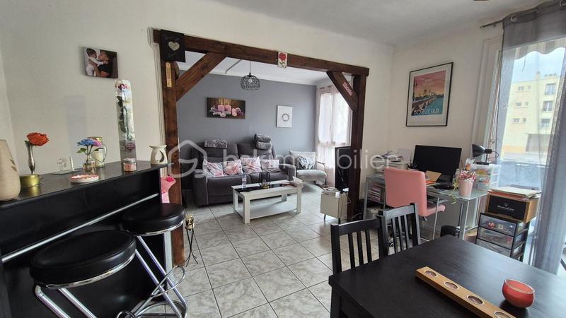 Appartement - 82 m² - 5 pièces