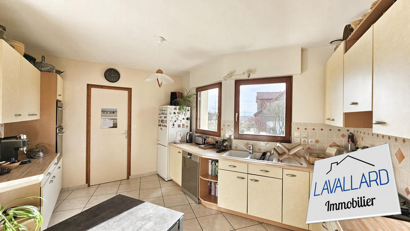 Maison - 178 m² - 8 pièces