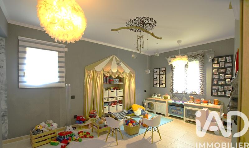 Maison - 166 m² - 5 pièces