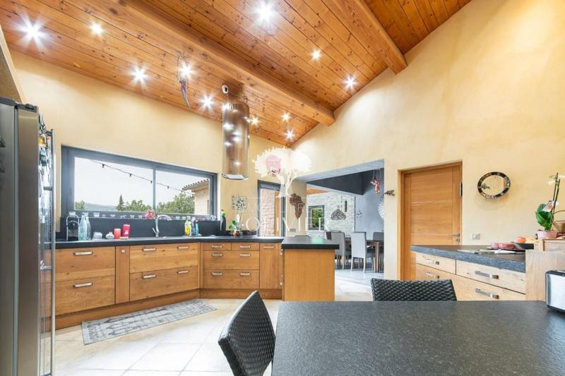 Propriété - 170 m² - 5 pièces