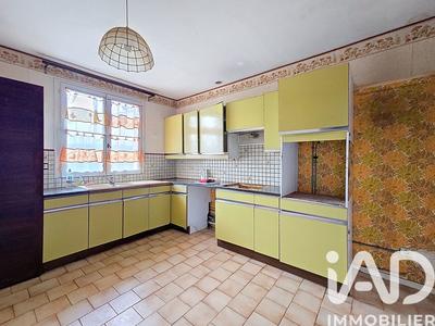 Maison - 177 m² - 8 pièces