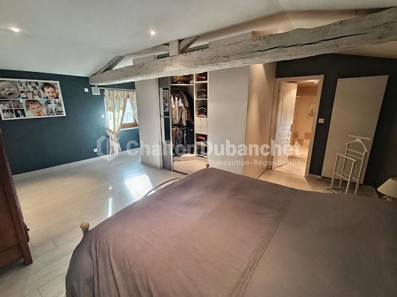 Corps de ferme - 200 m² - 6 pièces