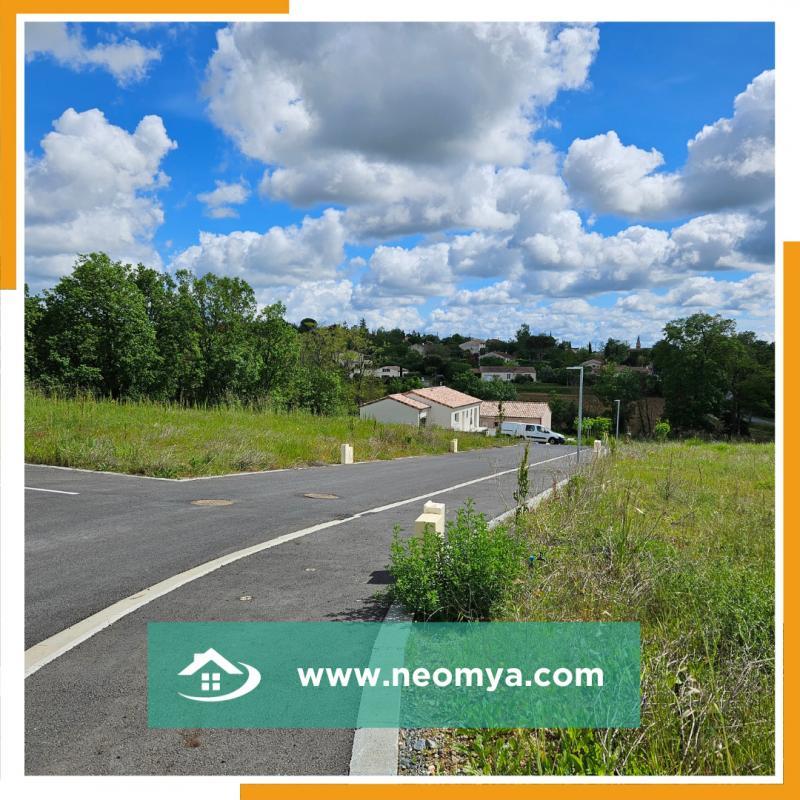 Terrain constructible - 700 m²