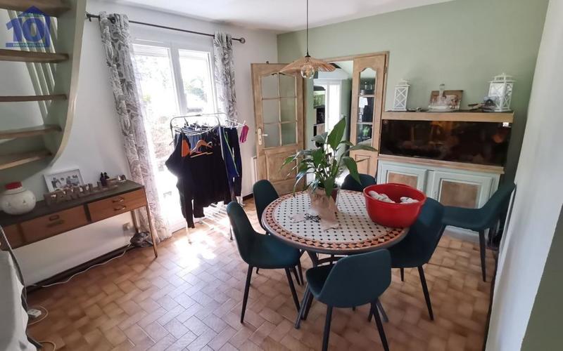 Maison - 93 m² - 5 pièces