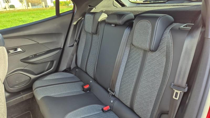 Peugeot 2008 1.2 Puretech 130 Eat8 Allure