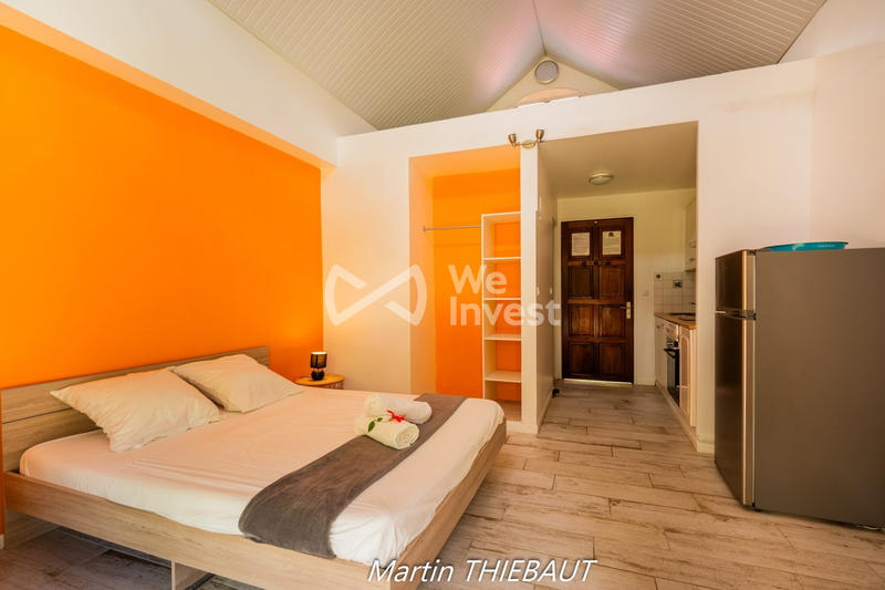 Maison - 270 m² - 13 pièces