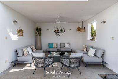 Maison - 313 m² - 8 pièces